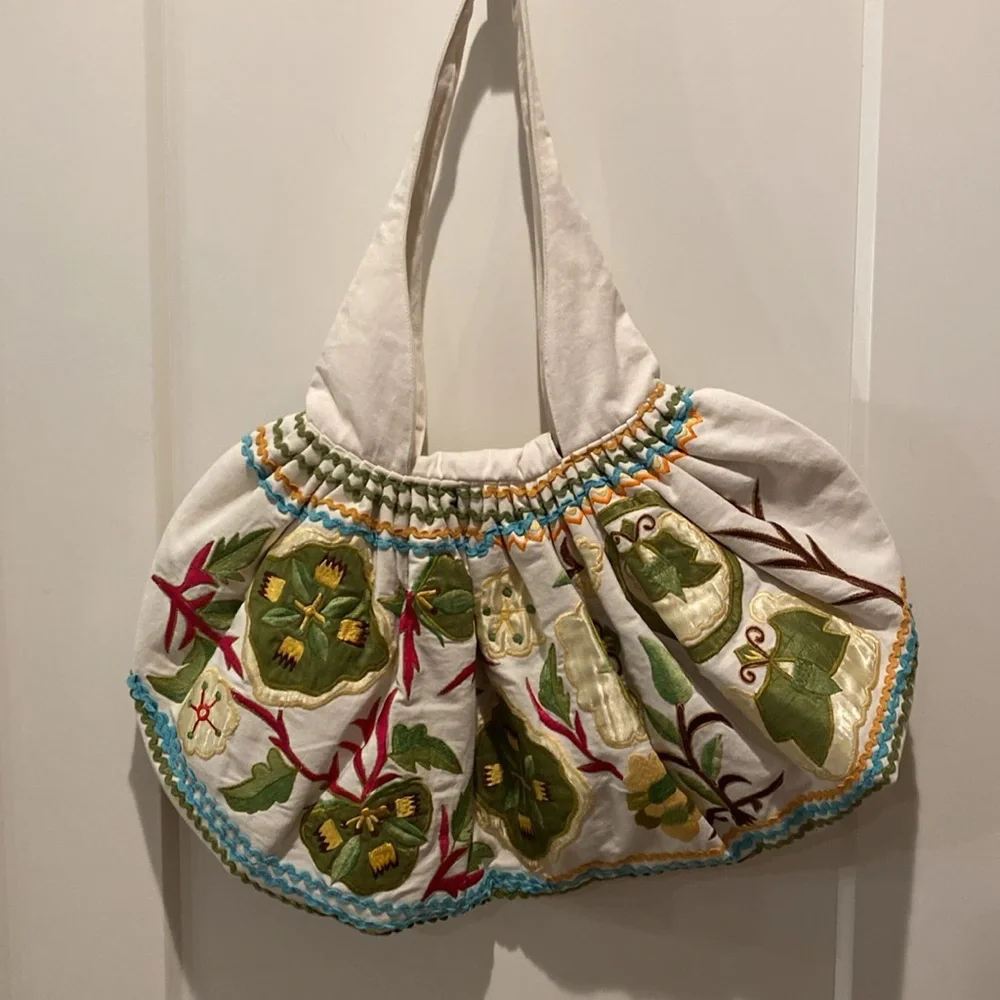 Moyna Ladies‎ Embroidered Tote Handbag.  Never Used.  White w/green. - Picture 4 of 7